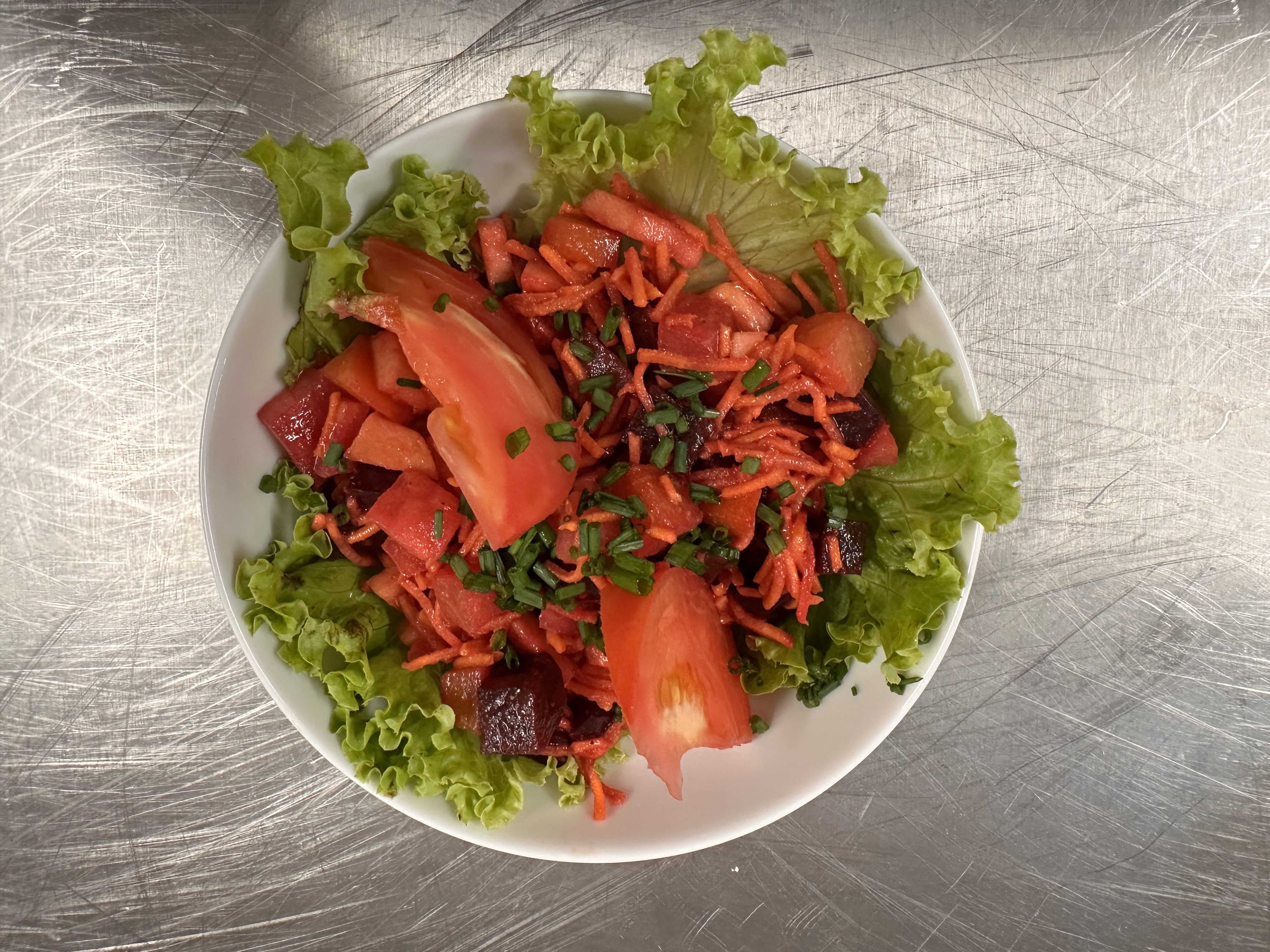 Plat estival servi à Treignac Plage